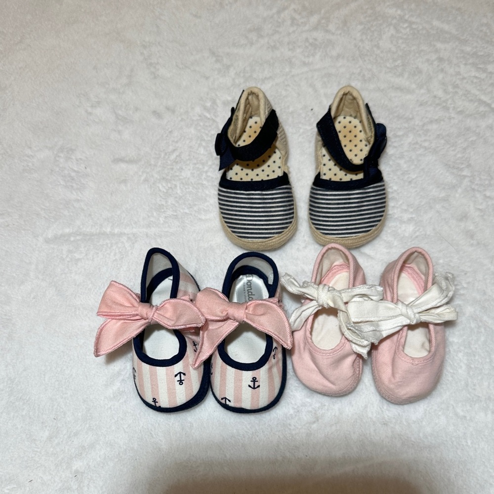 Dondolo baby girls crib shoes navy and pink NB-0/3